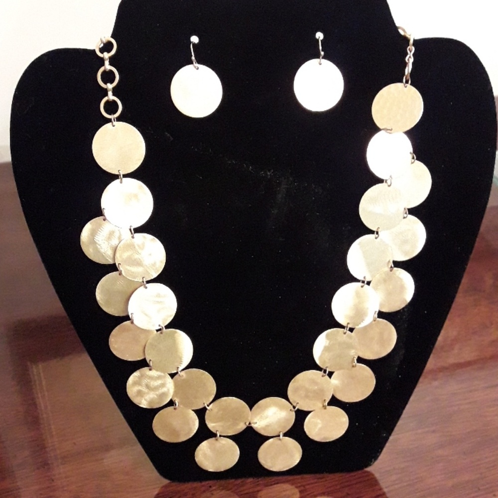 Gold Disc Layered Necklace and Earrings Set
